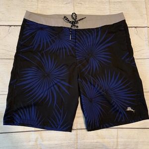 Tommy Bahamas Relax Mens Boardshorts Size 38 Black W/Blue Palm Leaves